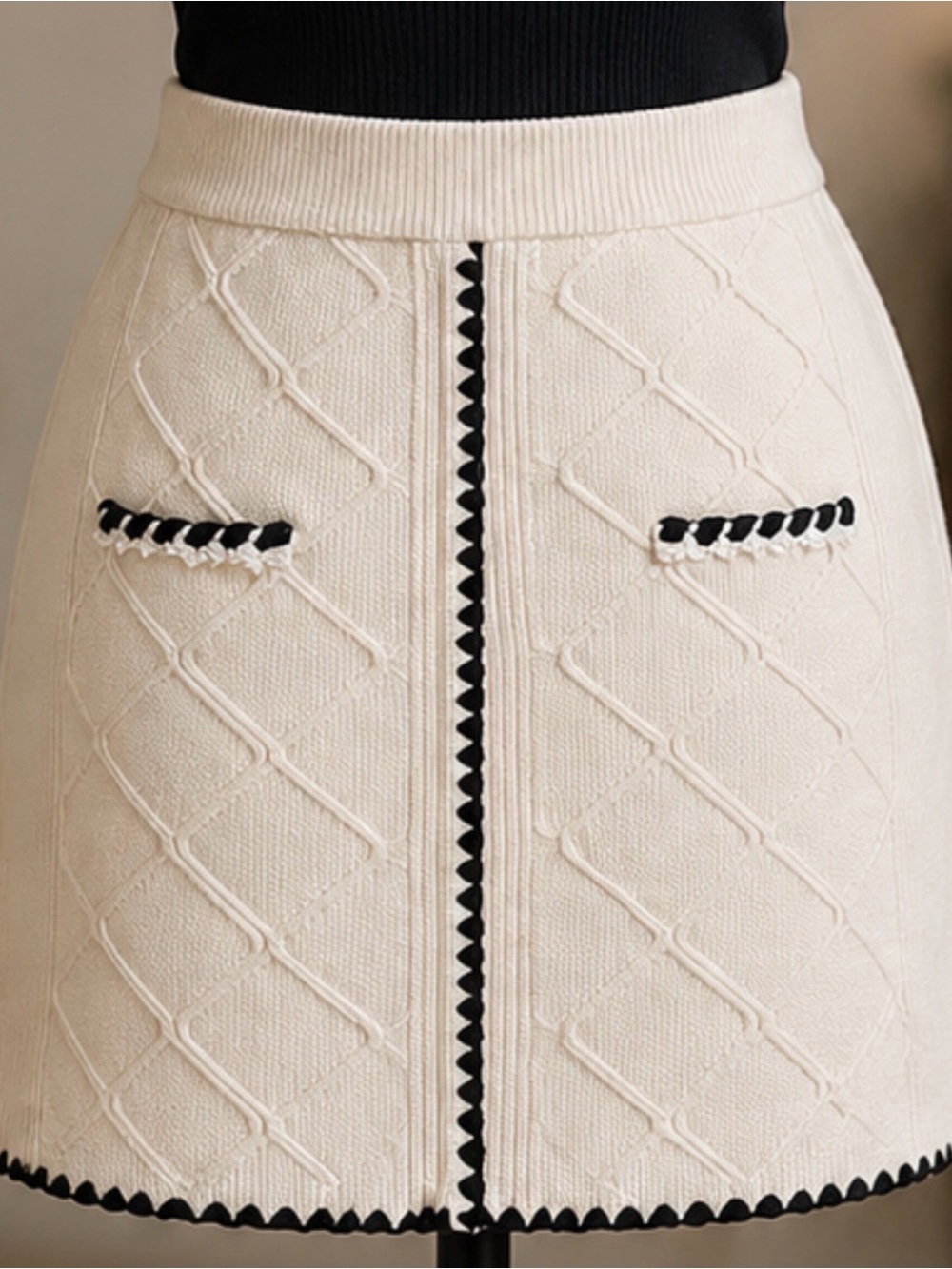 Cream Cable Knit Mini Skirt Black Trim XS Preppy - Picture 2 of 5